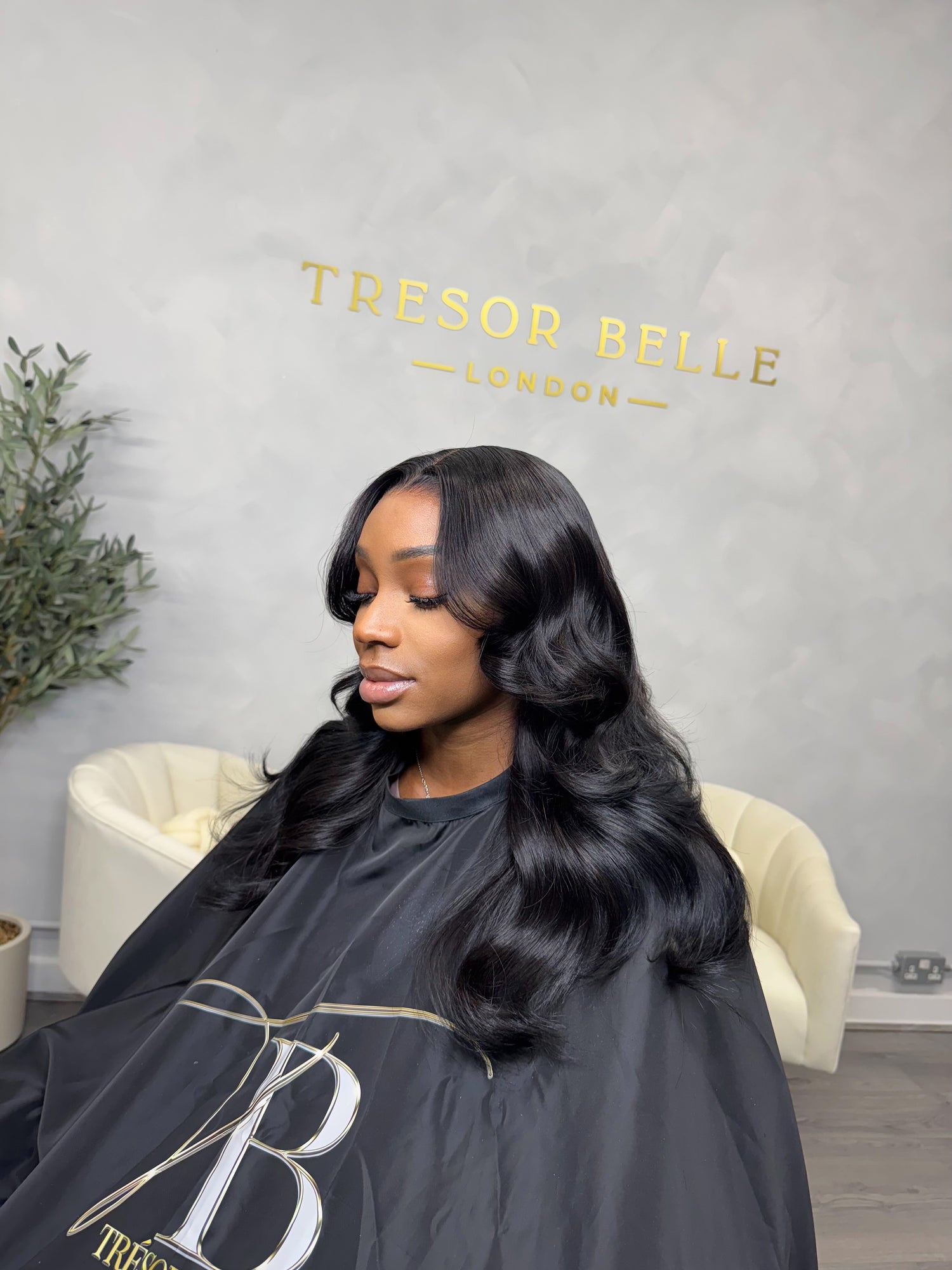 Bella 6x6 glueless closure wig